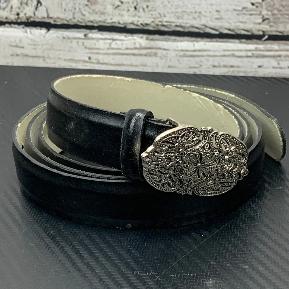 Accessories By Pearl Belt Womens Black Leather Made in USA [49 inch]‎